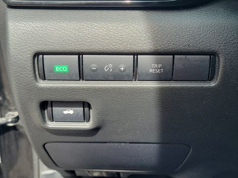 Certified 2020 Nissan Sentra SV w/ SV Premium Package FWD image 23