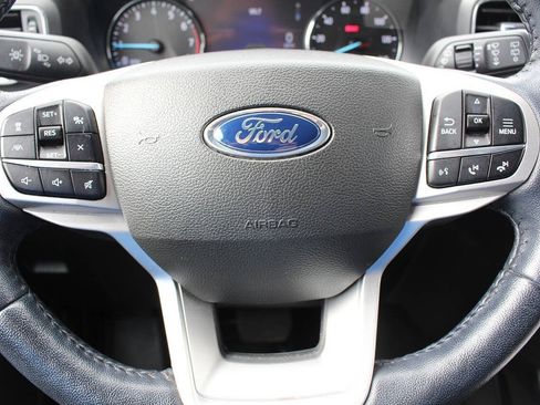 Used 2022 Ford Explorer XLT w/ Equipment Group 202A image 14