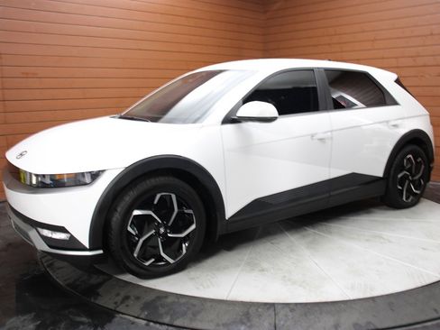 Used 2024 Hyundai Ioniq 5 SEL image 12