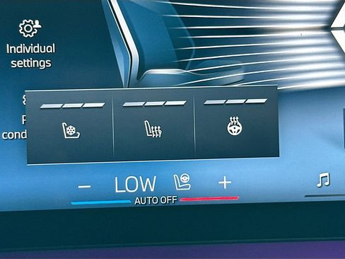 Certified 2023 BMW 760i xDrive image 21