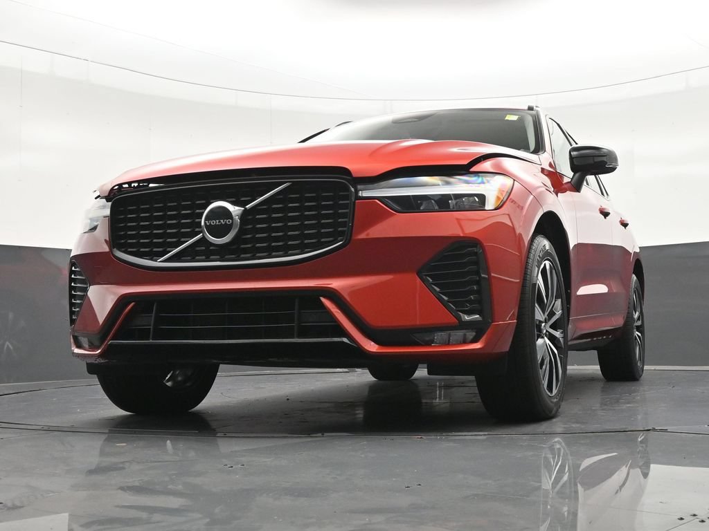 Certified 2024 Volvo XC60 B5 Core AWD/4WD image 32