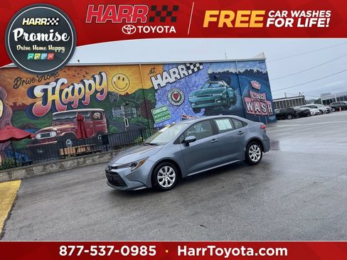 Used 2025 Toyota Corolla LE FWD image 1