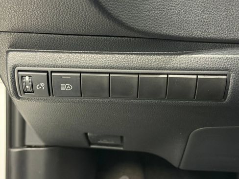 Used 2024 Toyota Corolla LE FWD image 27