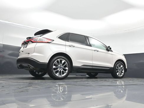 Used 2018 Ford Edge Titanium w/ Equipment Group 302A AWD/4WD image 48