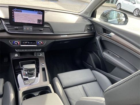 Certified 2025 Audi Q5 2.0T Premium Plus w/ Premium Plus Package image 15