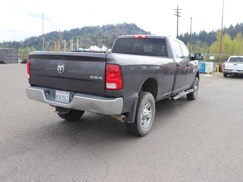 Used 2018 RAM 2500 Tradesman w/ Chrome Appearance Group image 5