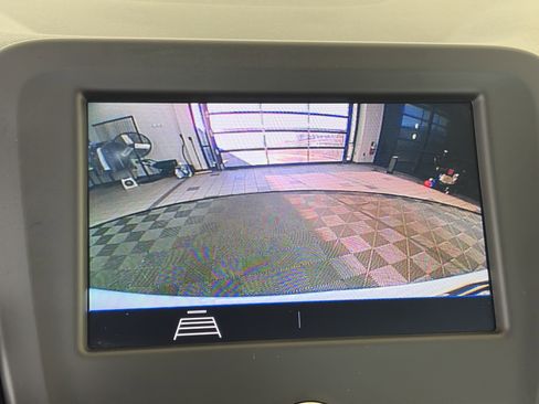 Certified 2021 Chevrolet Equinox LS image 19