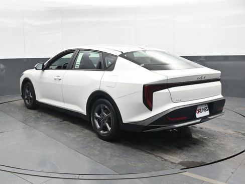 Used 2025 Kia K4 LXS image 6