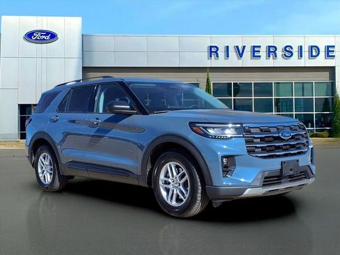 New 2026 Ford Explorer Active w/ Active Comfort Package image 1