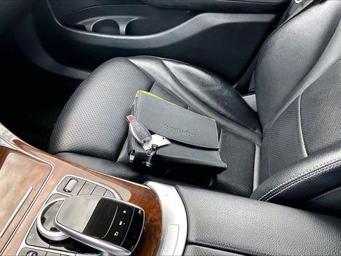 Used 2017 Mercedes-Benz GLC 300 image 15