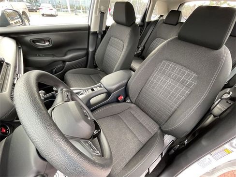 Used 2023 Honda HR-V LX image 15