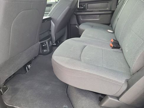 Used 2024 RAM 2500 Tradesman w/ Chrome Appearance Group image 22