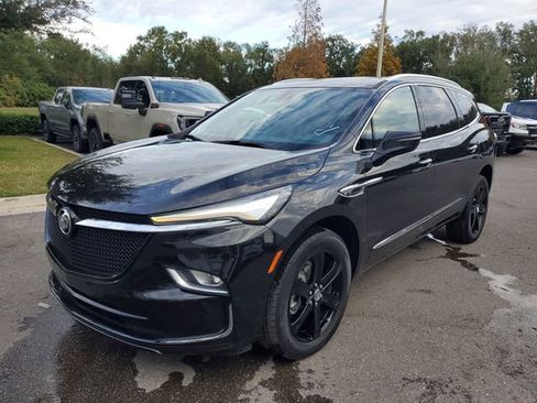 Used 2023 Buick Enclave Essence w/ Experience Buick Package image 2