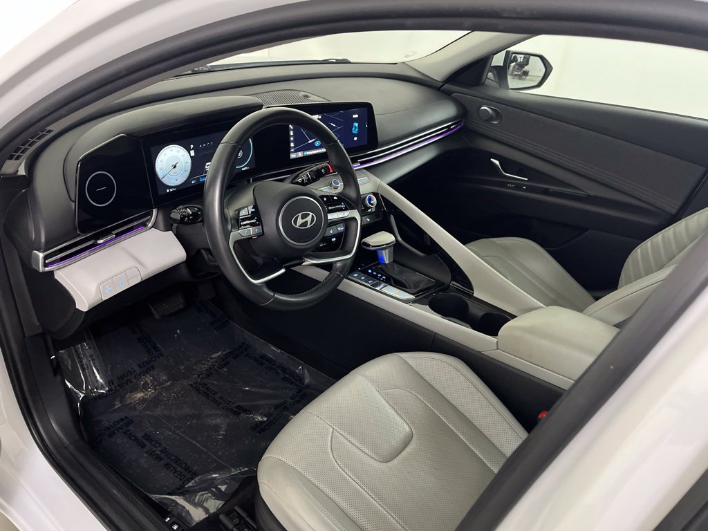 Used 2024 Hyundai Elantra Limited FWD image 25