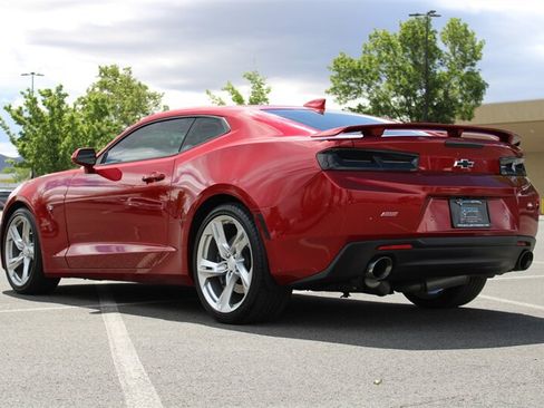 Used 2016 Chevrolet Camaro SS RWD image 2
