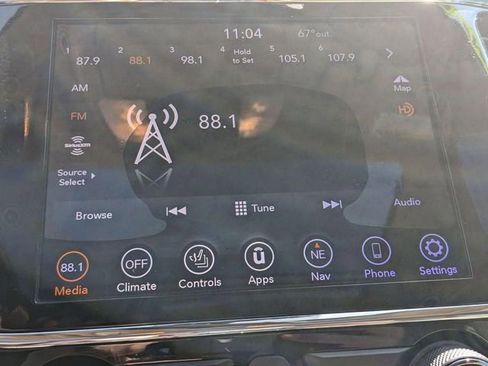 Used 2019 Jeep Grand Cherokee Overland AWD/4WD image 24