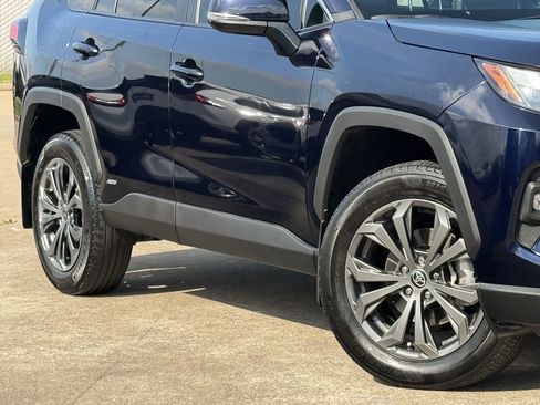 Used 2024 Toyota RAV4 XLE Premium image 6