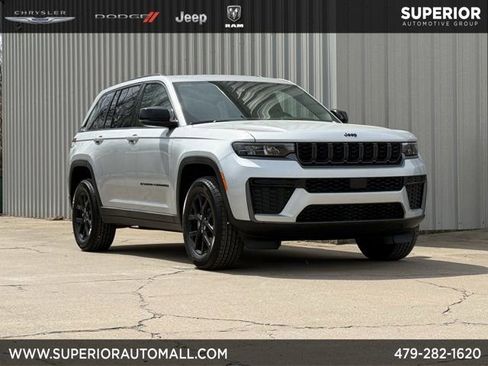 New 2026 Jeep Grand Cherokee 4WD image 1