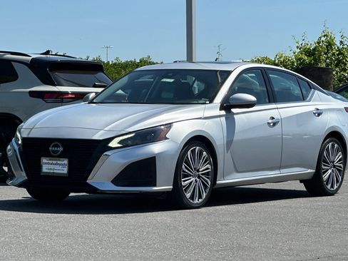 Certified 2023 Nissan Altima 2.5 SL FWD image 8