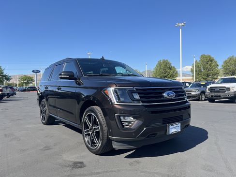 Used 2021 Ford Expedition Limited AWD/4WD image 7