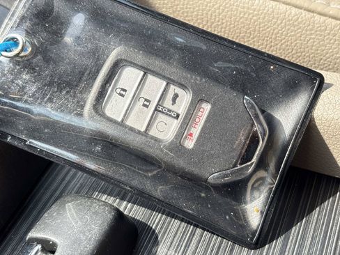 Used 2017 Honda Pilot EX-L image 37