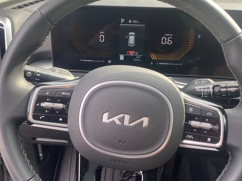 Used 2025 Kia Sorento S w/ Panoramic Sunroof Package FWD image 10