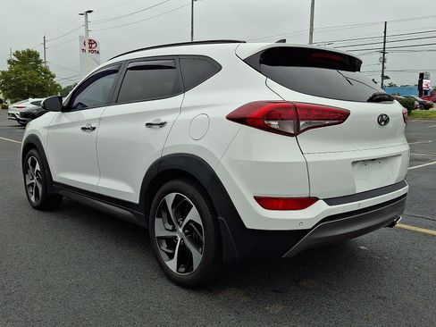 Used 2016 Hyundai Tucson Limited w/ Option Group 03 FWD image 4