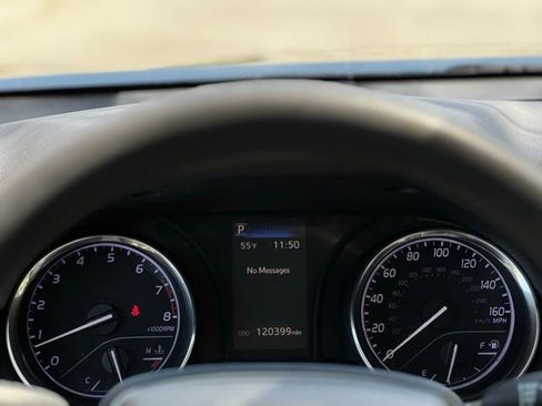 Used 2020 Toyota Camry LE image 28