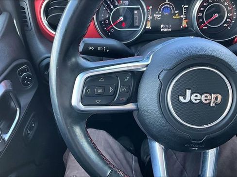 Used 2019 Jeep Wrangler Unlimited Rubicon AWD/4WD image 10