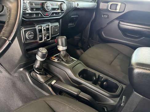 Used 2021 Jeep Gladiator Sport AWD/4WD image 21