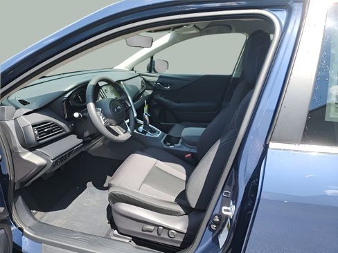Used 2025 Subaru Outback Premium image 9