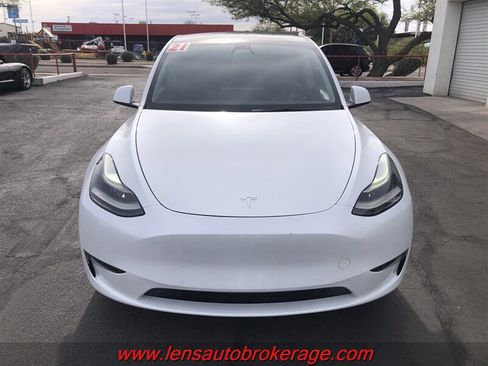 Used 2021 Tesla Model Y Performance AWD/4WD image 3