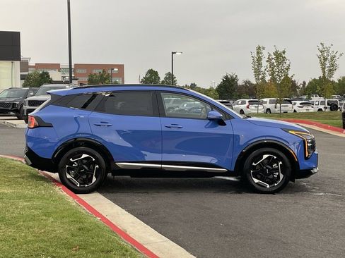 New 2026 Kia Sportage SX image 9