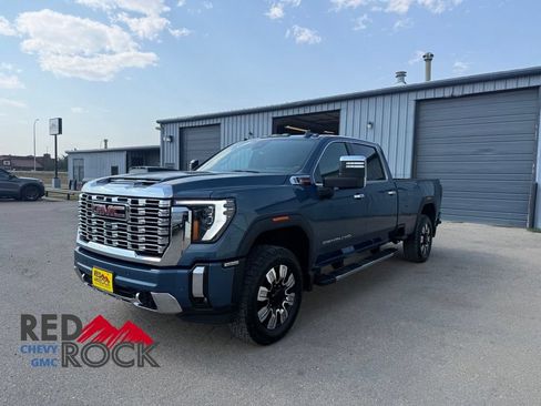 Used 2025 GMC Sierra 2500 Denali w/ Denali Reserve Package AWD/4WD image 1