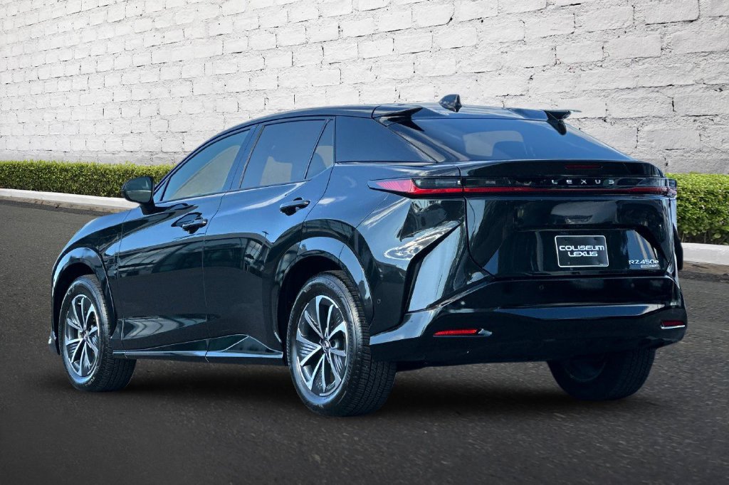 Used 2023 Lexus RZ 450e Premium w/ Technology Package AWD/4WD image 6