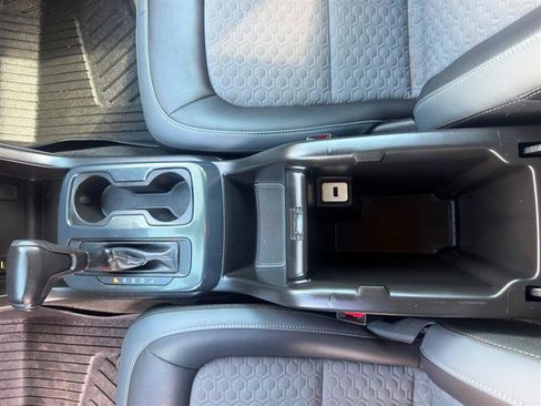 Used 2018 Chevrolet Colorado Z71 w/ Z71 Midnight Edition AWD/4WD image 13