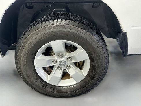 Used 2020 RAM 1500 Classic SLT AWD/4WD image 28