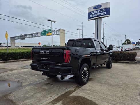 Used 2025 GMC Sierra 2500 Denali Ultimate w/ Max Trailering Package AWD/4WD image 16