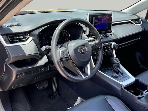 Used 2024 Toyota RAV4 XLE Premium AWD/4WD image 18