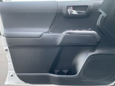 Used 2022 Toyota Tacoma SR5 image 18