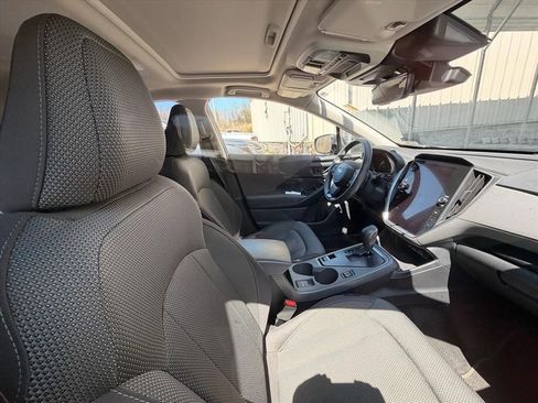 Used 2024 Subaru Crosstrek 2.0i Premium image 18