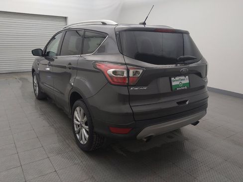 Used 2017 Ford Escape Titanium image 5