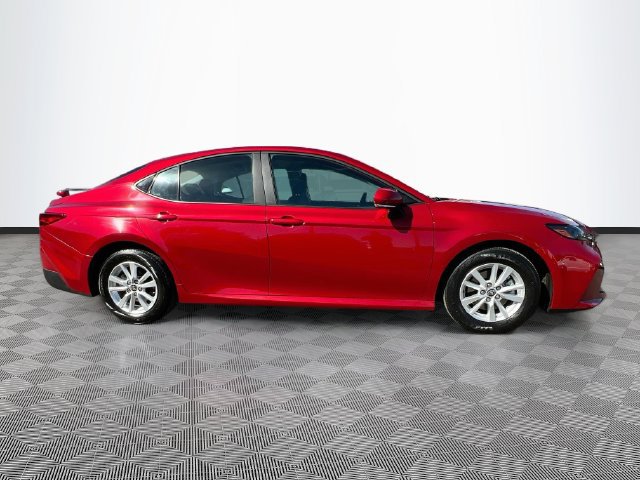 Used 2025 Toyota Camry LE FWD image 8