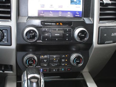 Used 2020 Ford F150 Lariat w/ Equipment Group 502A Luxury AWD/4WD image 7