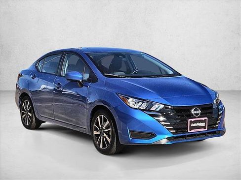 Used 2024 Nissan Versa SV FWD image 3