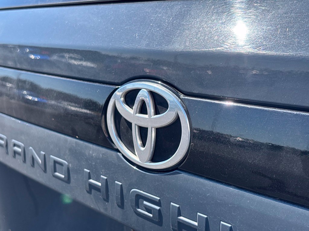 Used 2025 Toyota Grand Highlander FWD image 37