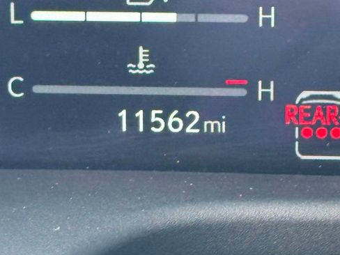 Used 2025 Lexus GX 550 w/ Cold Area Package image 33