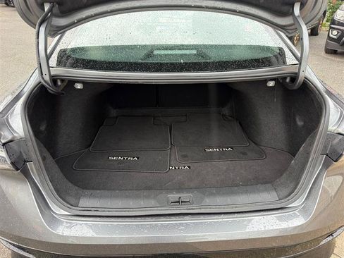 Used 2026 Nissan Sentra SR w/ Floor Mat Package FWD image 5