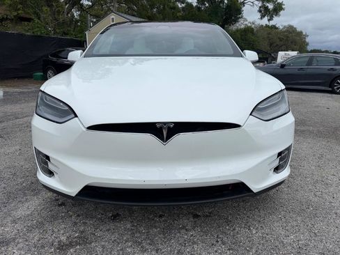 Used 2020 Tesla Model X Long Range image 2