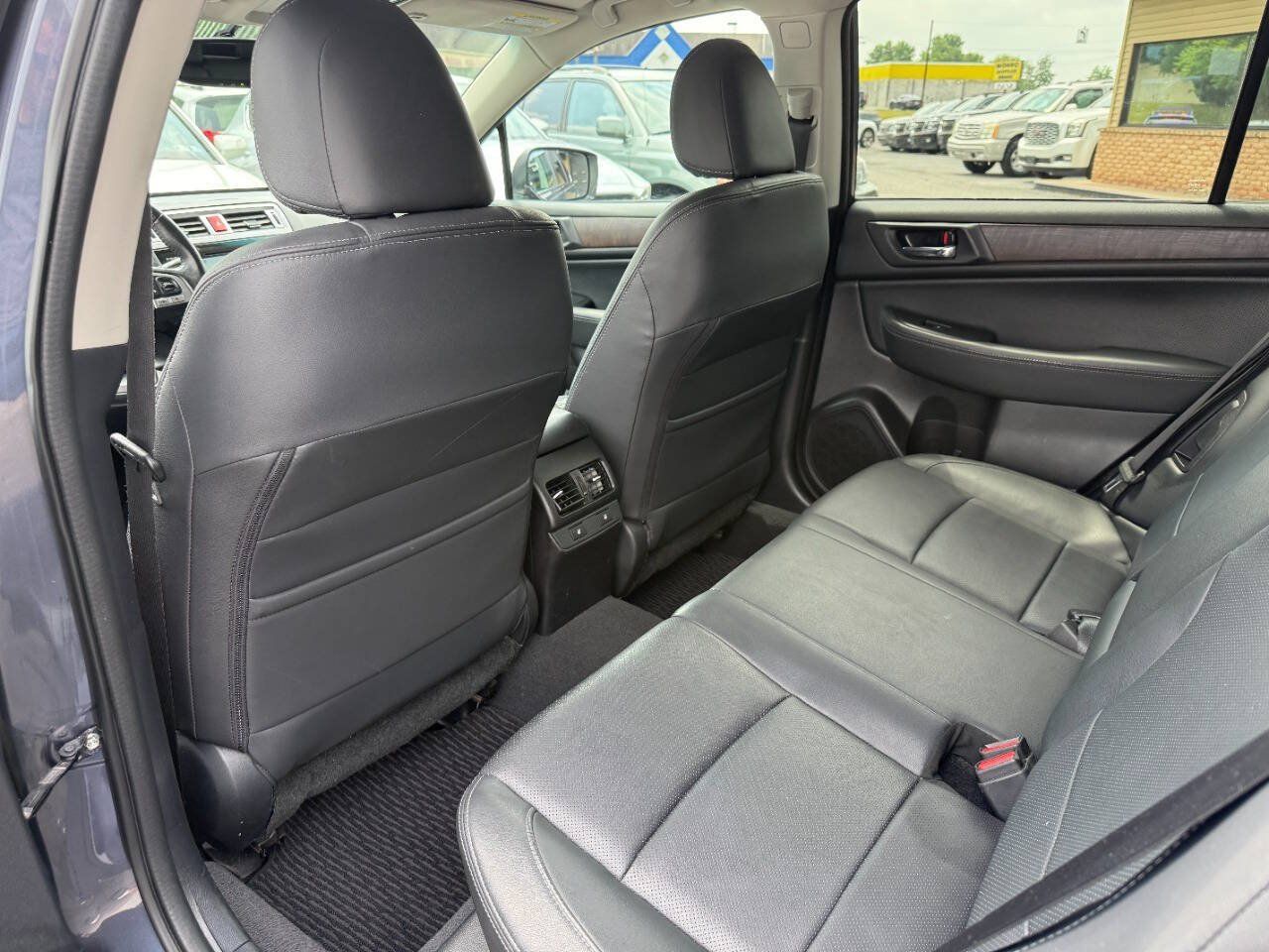 Used 2016 Subaru Outback 2.5i Limited AWD/4WD image 29